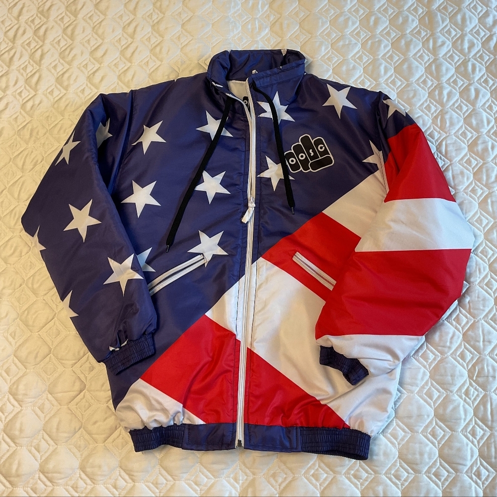 OOSC Skiing Snowboarding USA Red White Blue Puffer Jacket Coat Men's Size Small